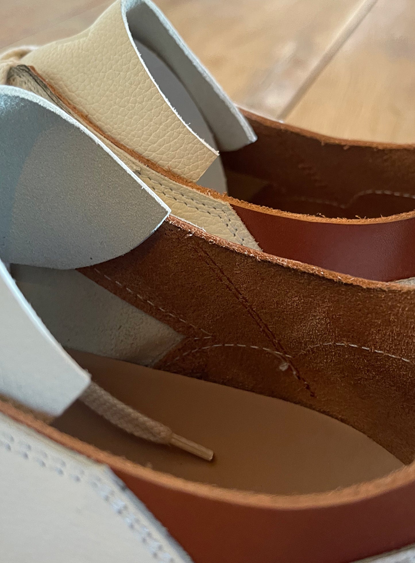 LIMITED EDITION WHITE/COGNAC - RUNNING MONK (unlinned)