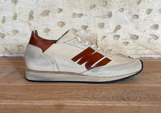 LIMITED EDITION WHITE/COGNAC - RUNNING MONK (unlinned)