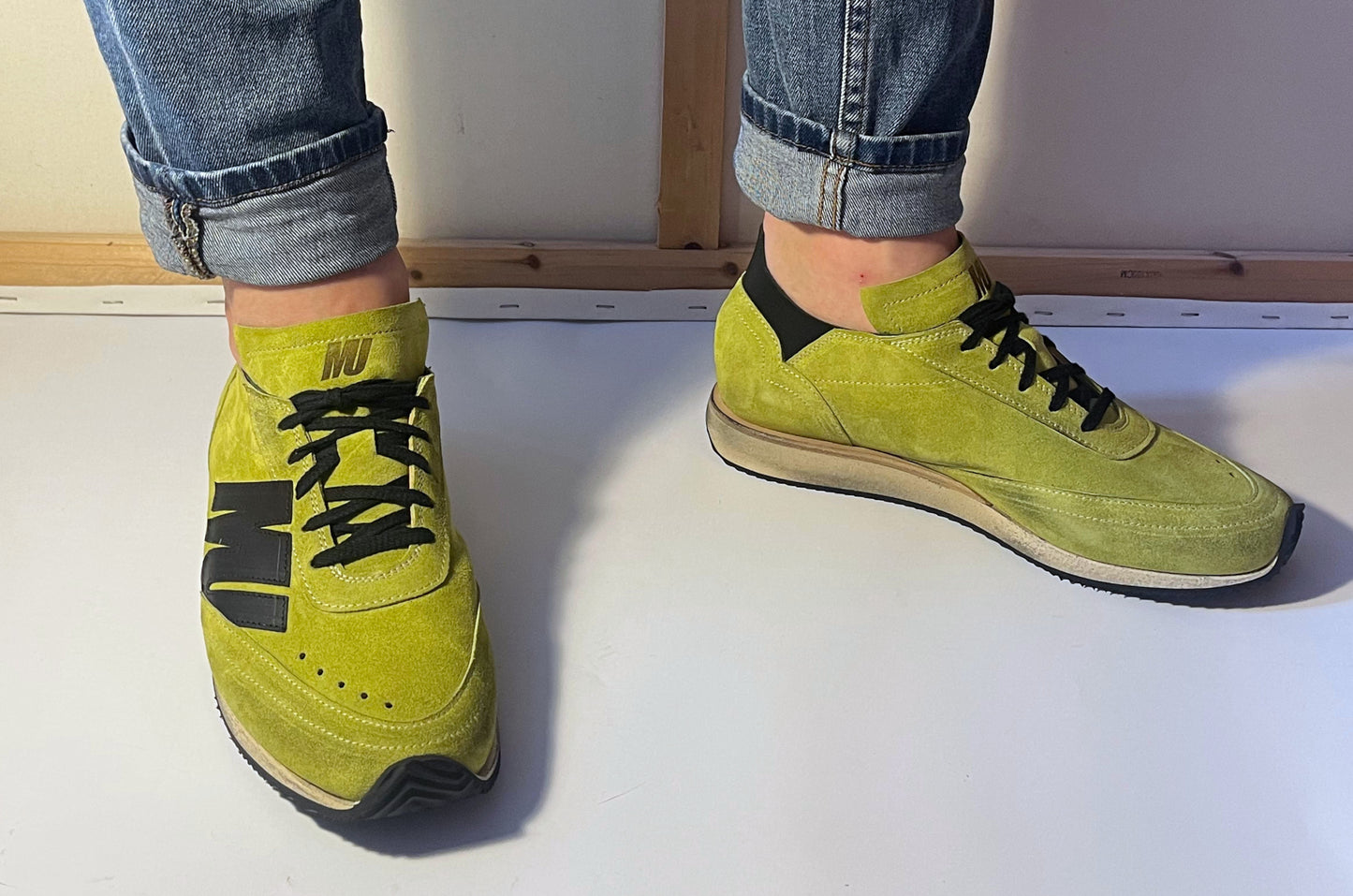 LIMITED EDITION ACID GREEN/BLACK - RUNNING MONK (vegetal tunned lining)