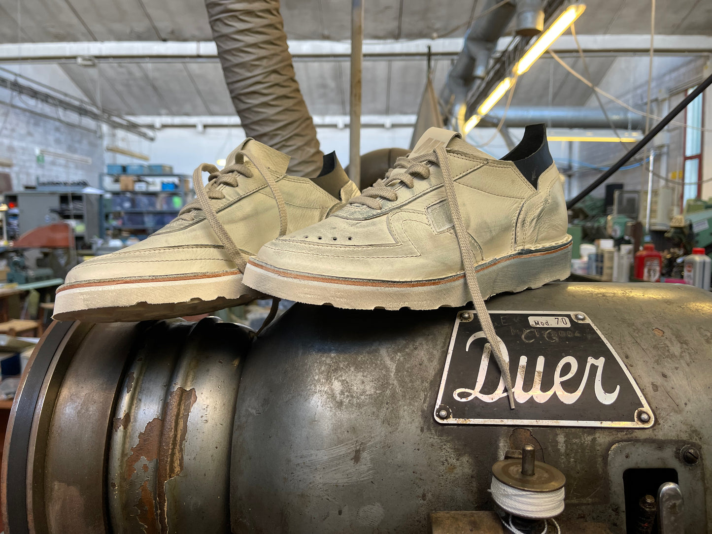 IDEAL MONK (vegetal tunned lining) Off White