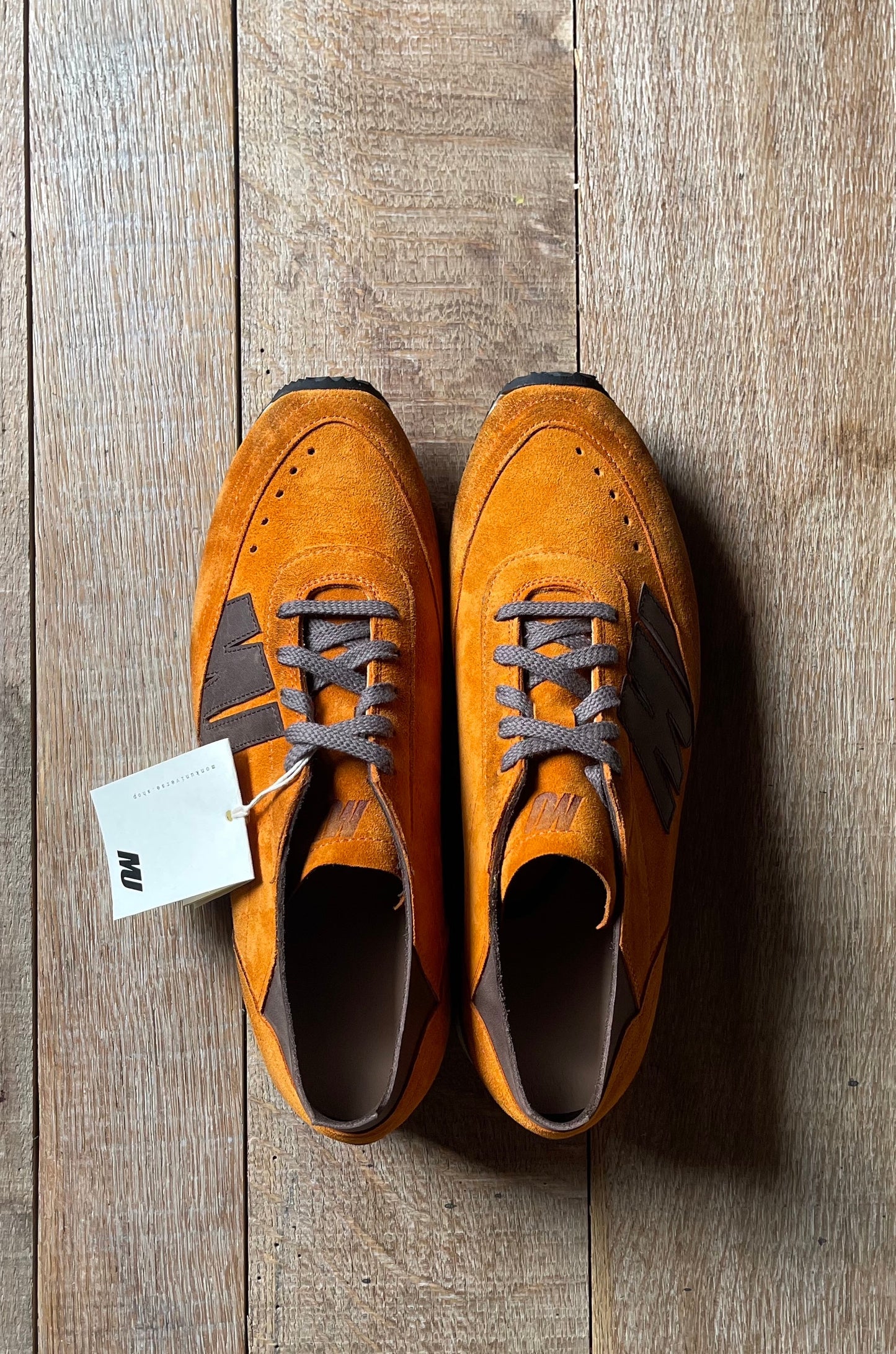 LIMITED EDITION MANDARIN/BROWN - RUNNING MONK (vegetal tunned lining)